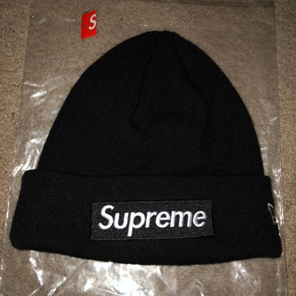 SUPREME BOX LOGO BEANIE - Picture 1 of 2